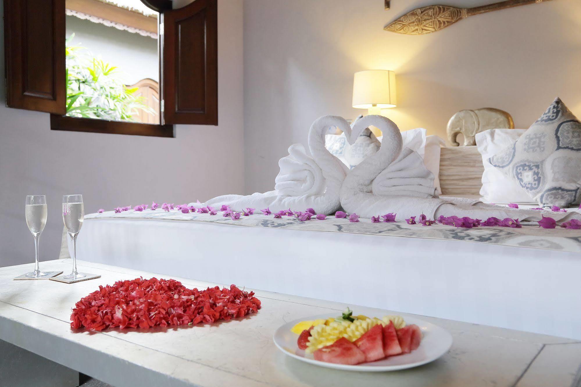 Indiana Kenanga Boutique Hotel & Spa Lembongan Exterior foto