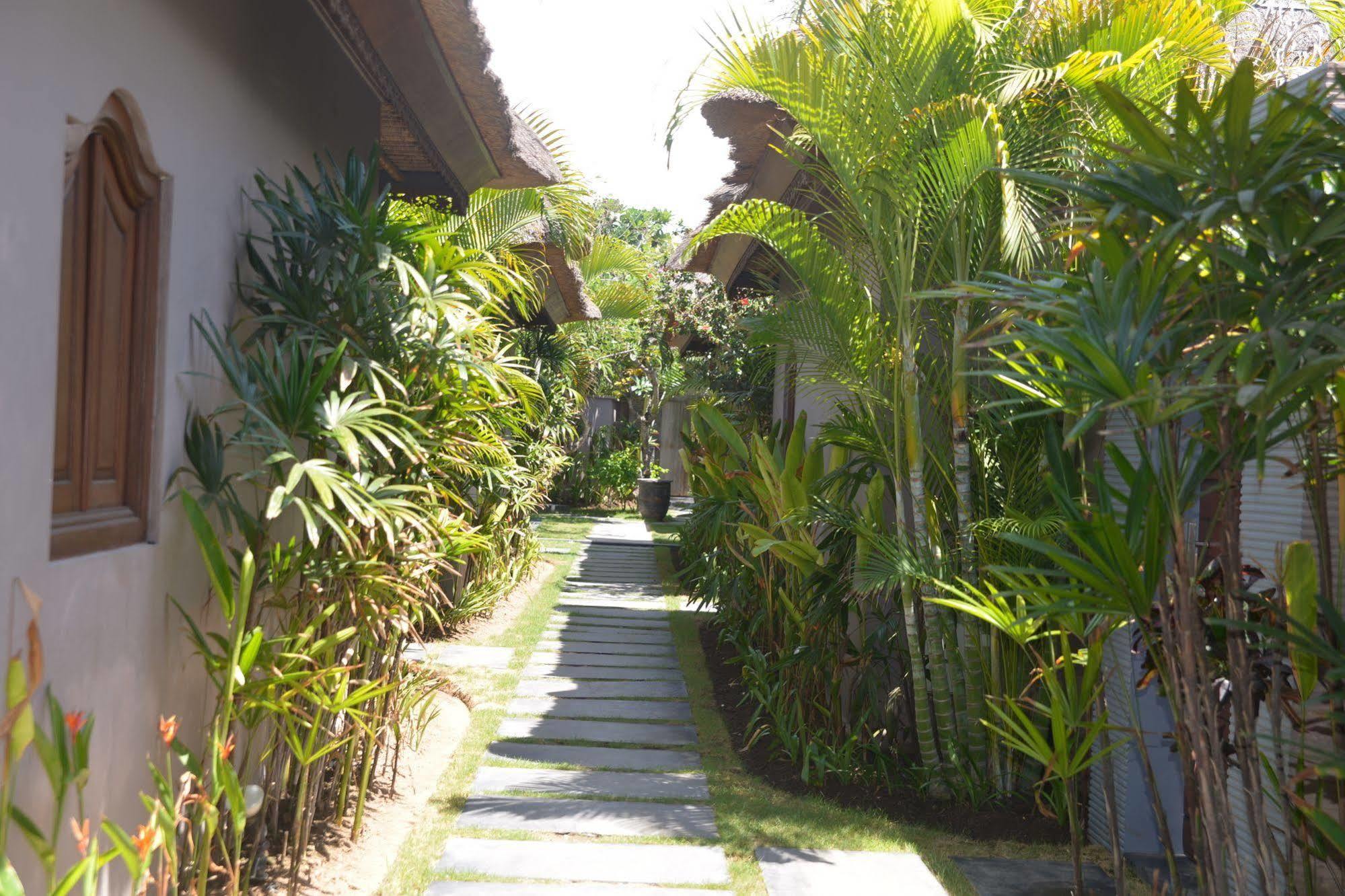 Indiana Kenanga Boutique Hotel & Spa Lembongan Exterior foto